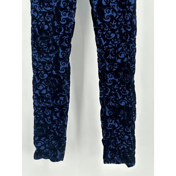 Romeo & Juliet Couture Women's Velvet Print Leggings Size M Blue / Black Floral - Picture 2 of 12
